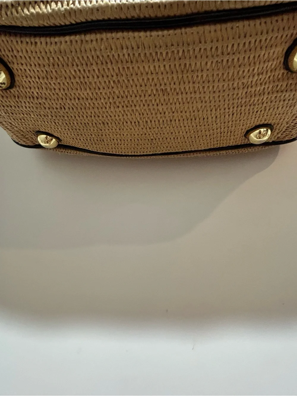 Michael Kors Straw Shoulder Purse in Tan with Black Chain handles. Nice